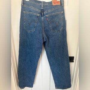 Levi’s Women’s ribcage straight jeans